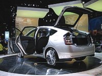 Timothy-K_2004-Prius_New-York-Auto-Show_07