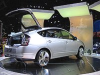 Timothy-K_2004-Prius_New-York-Auto-Show_09