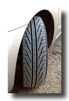 PriusTire_Hydroedge_Close