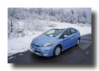 Prius-PHV_Snow_266