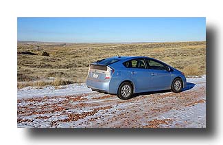 Prius-PHV_WyomingTrip_RedRoad_01