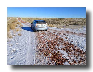 Prius-PHV_WyomingTrip_RedRoad_02