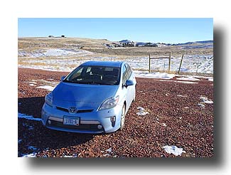 Prius-PHV_WyomingTrip_RedRoad_07