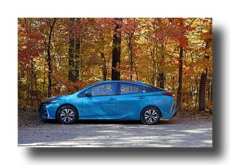 Prius-Prime_FallColors_01