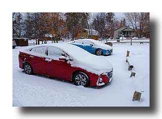 Prius-Prime_UpNorthSnow_03