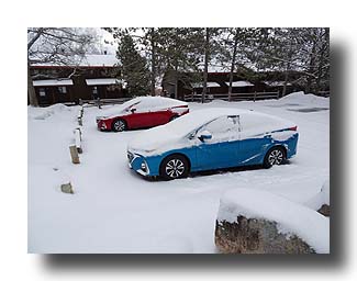 Prius-Prime_UpNorthSnow_05